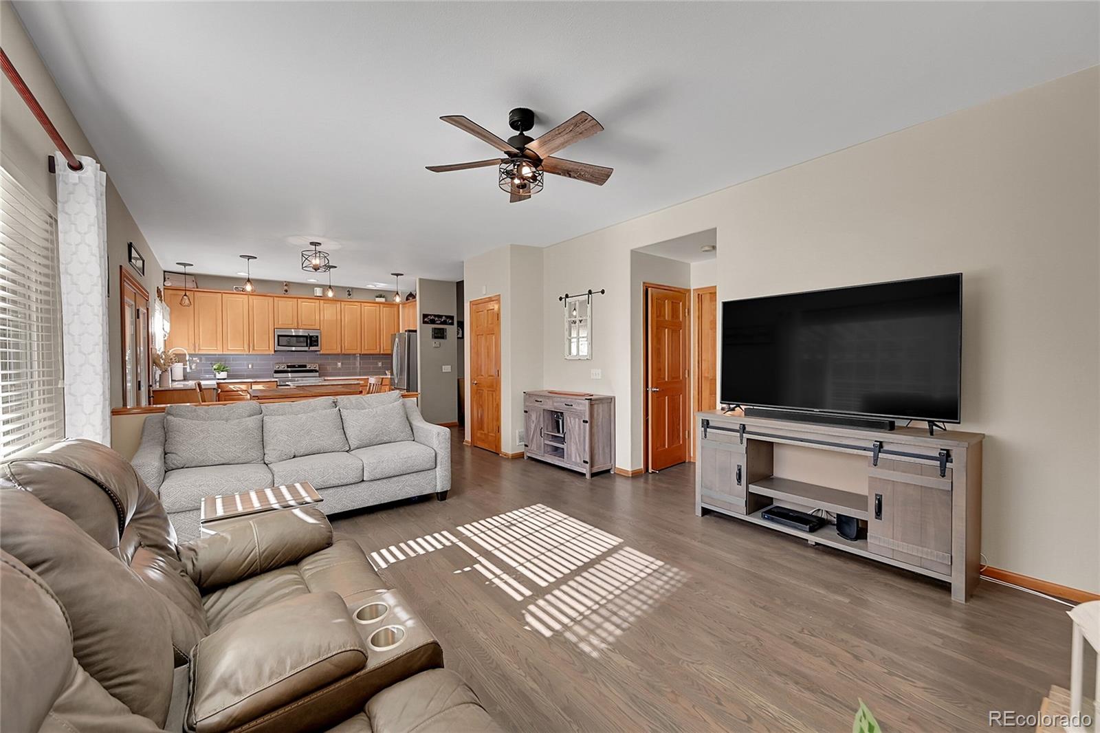 1086 Thornbury Place Highlands Ranch, CO 80129 - Photo 16 of 43