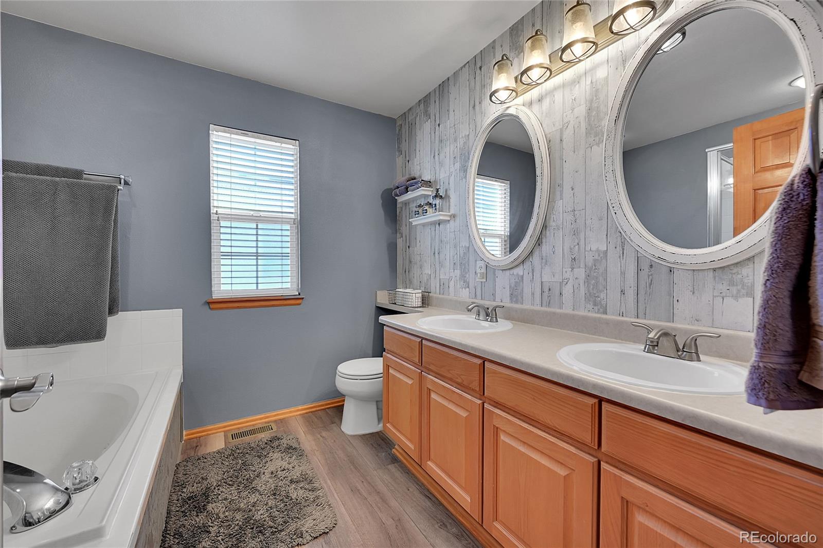 1086 Thornbury Place Highlands Ranch, CO 80129 - Photo 21 of 43