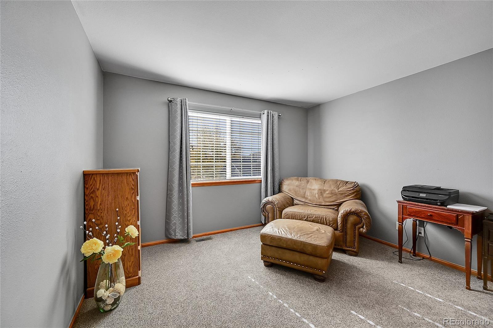 1086 Thornbury Place Highlands Ranch, CO 80129 - Photo 25 of 43