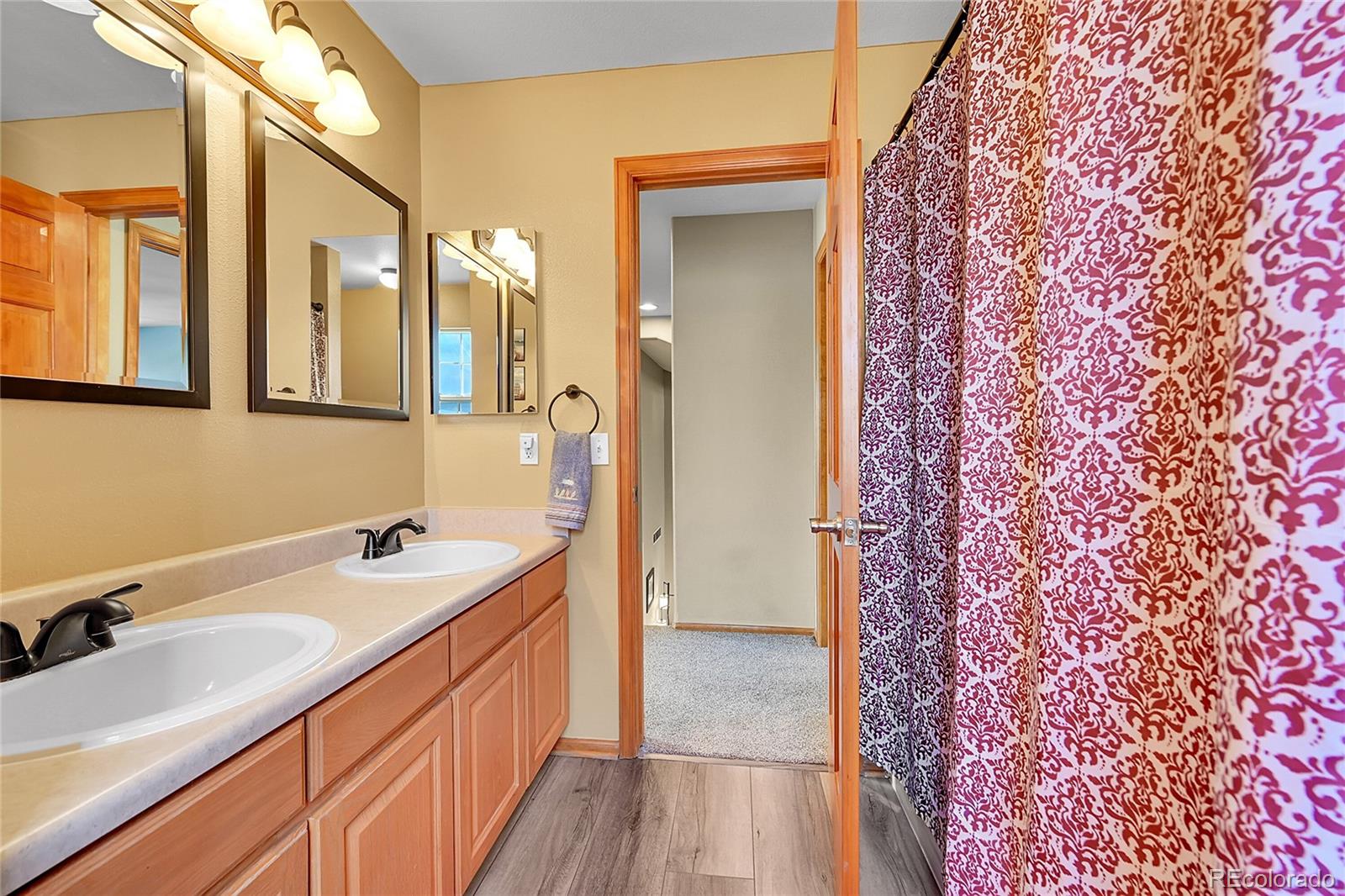 1086 Thornbury Place Highlands Ranch, CO 80129 - Photo 27 of 43