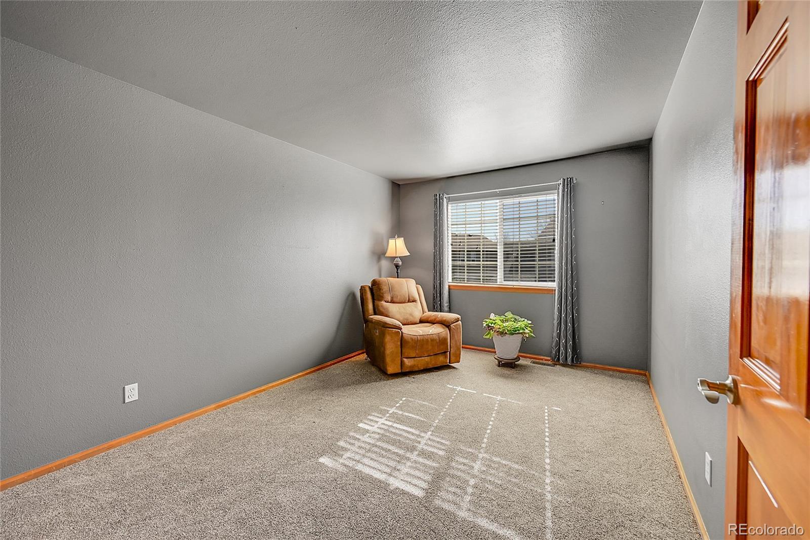 1086 Thornbury Place Highlands Ranch, CO 80129 - Photo 29 of 43