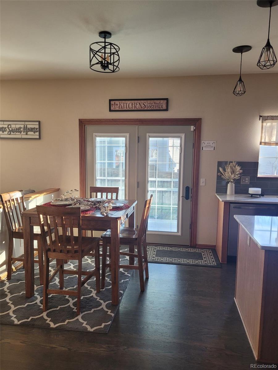 1086 Thornbury Place Highlands Ranch, CO 80129 - Photo 7 of 43