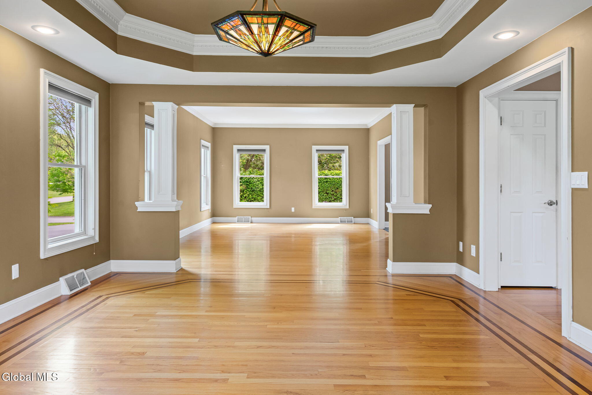 229 Menlo Park Road Niskayuna, NY 12309 - Photo 19 of 55 11-web-or-mls-229-menlo-park-rd