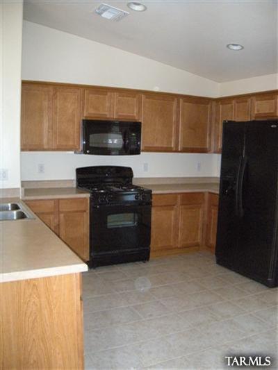 3689 South Desert Motif Road Tucson, AZ 85735 - Photo 2 of 6 Gallery Image 2