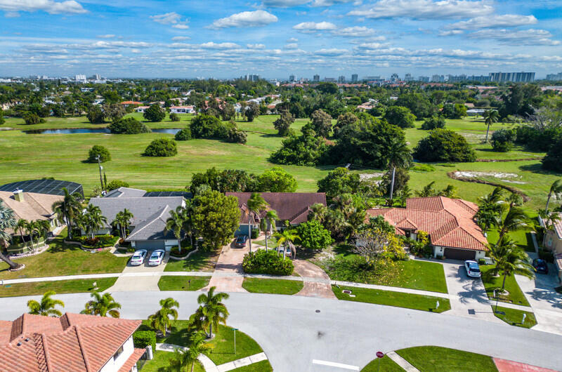 7800 Fairway Trail Boca Raton, FL 33487 - Photo 12 of 19 405410C9-E0CC-44E5-96C5-1BB5E86D79A8