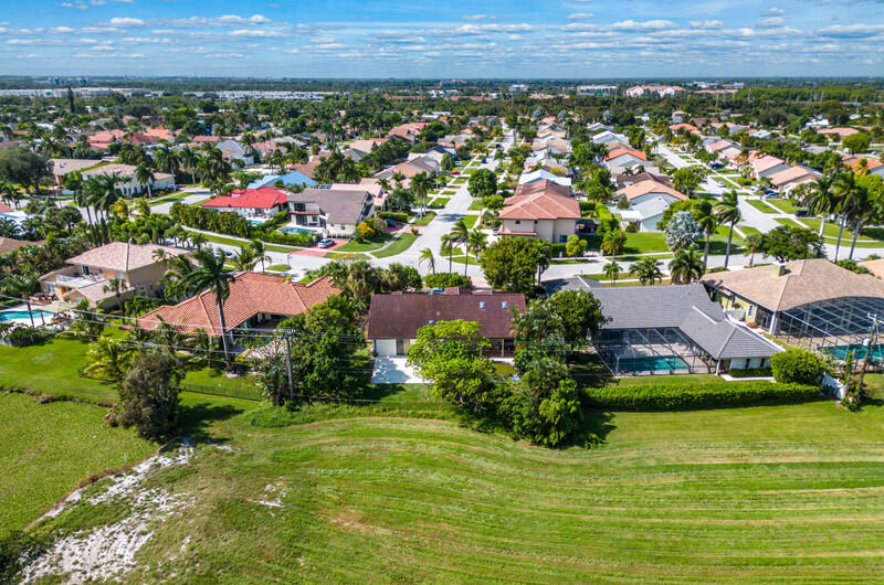 7800 Fairway Trail Boca Raton, FL 33487 - Photo 13 of 19 943CE9FD-CB0E-4A7A-84A0-F82C2BE60D21