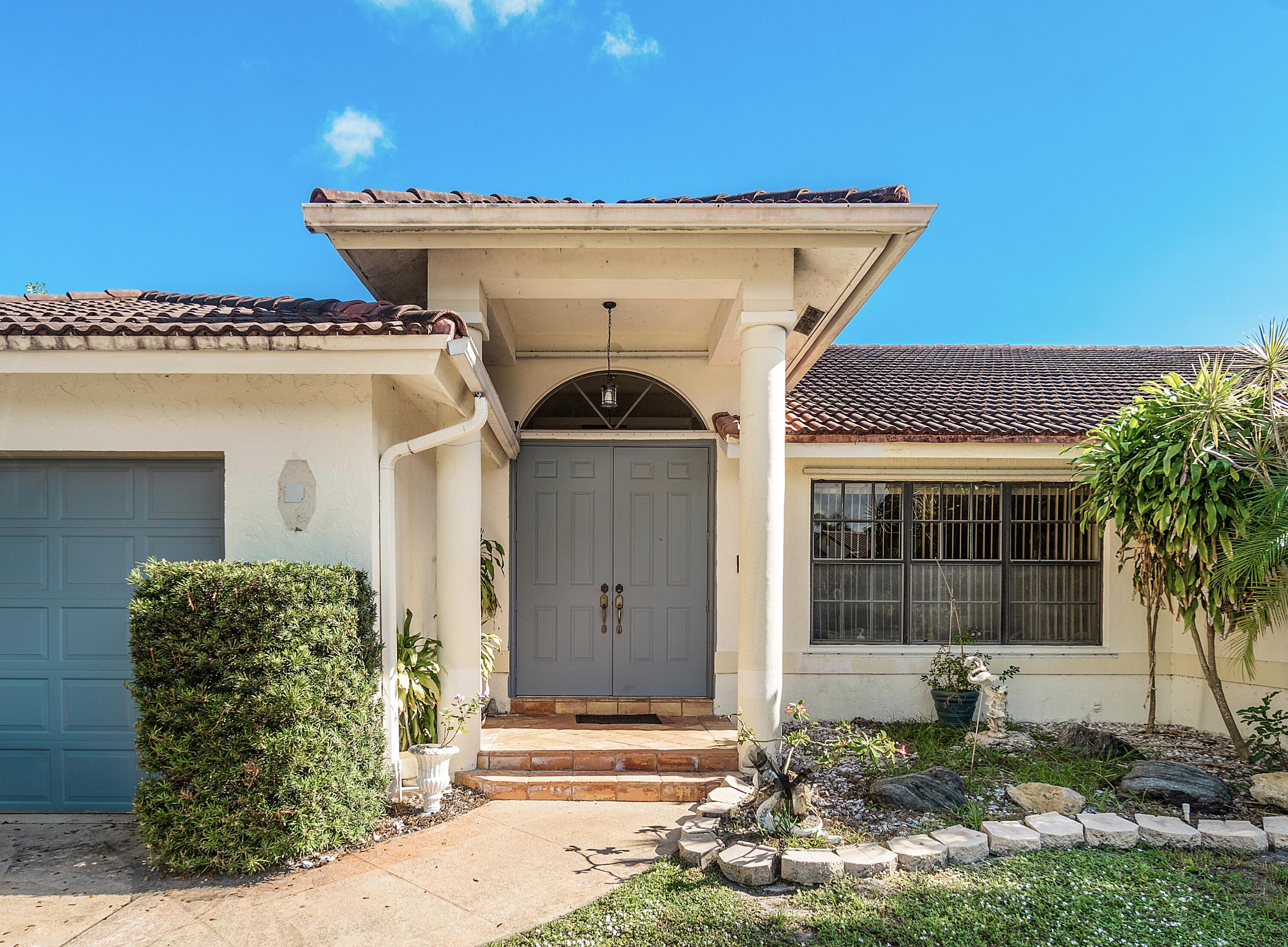 7800 Fairway Trail Boca Raton, FL 33487 - Photo 2 of 19 6AC226F0-9912-4878-95C7-9CA487663FC6