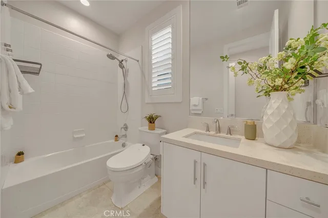 $2,588,000 | 141 Evergreen Way, Lake Forest, CA 92630