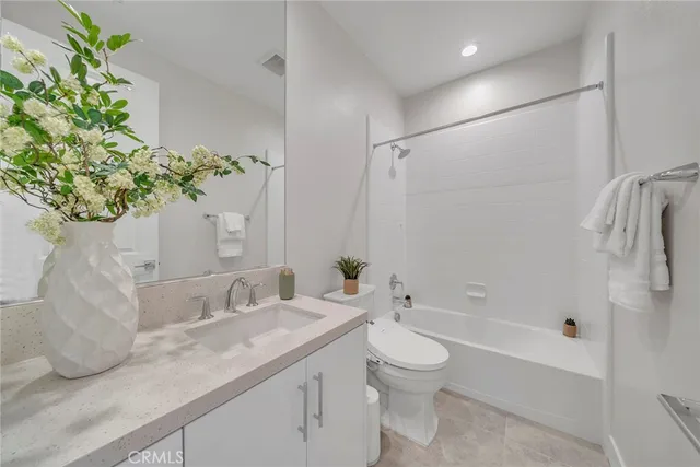 $2,588,000 | 141 Evergreen Way, Lake Forest, CA 92630