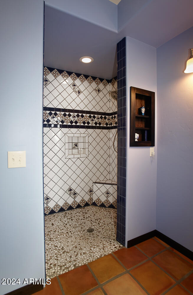 14545 East Rincon Creek Ranch Road Tucson, AZ 85747 - Photo 55 of 91 Casa Azul Shower 1702