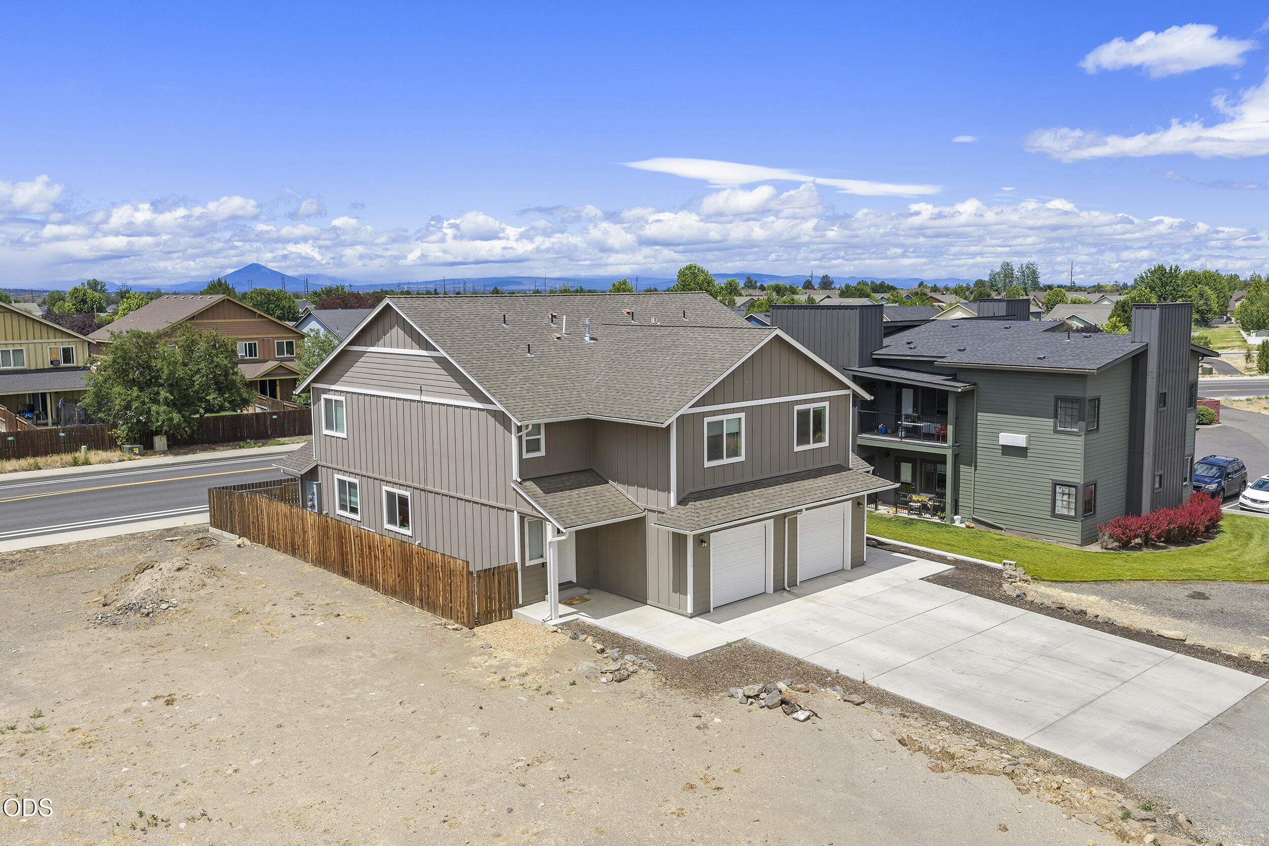 1214 Southwest 27th Street Redmond, OR 97756 - Photo 28 of 35