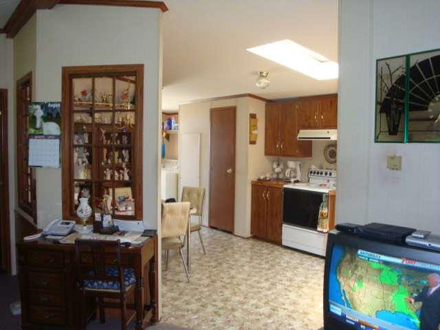411 South Orchard Road Salem, IN 47167 - Photo 3 of 14 Gallery Image 3