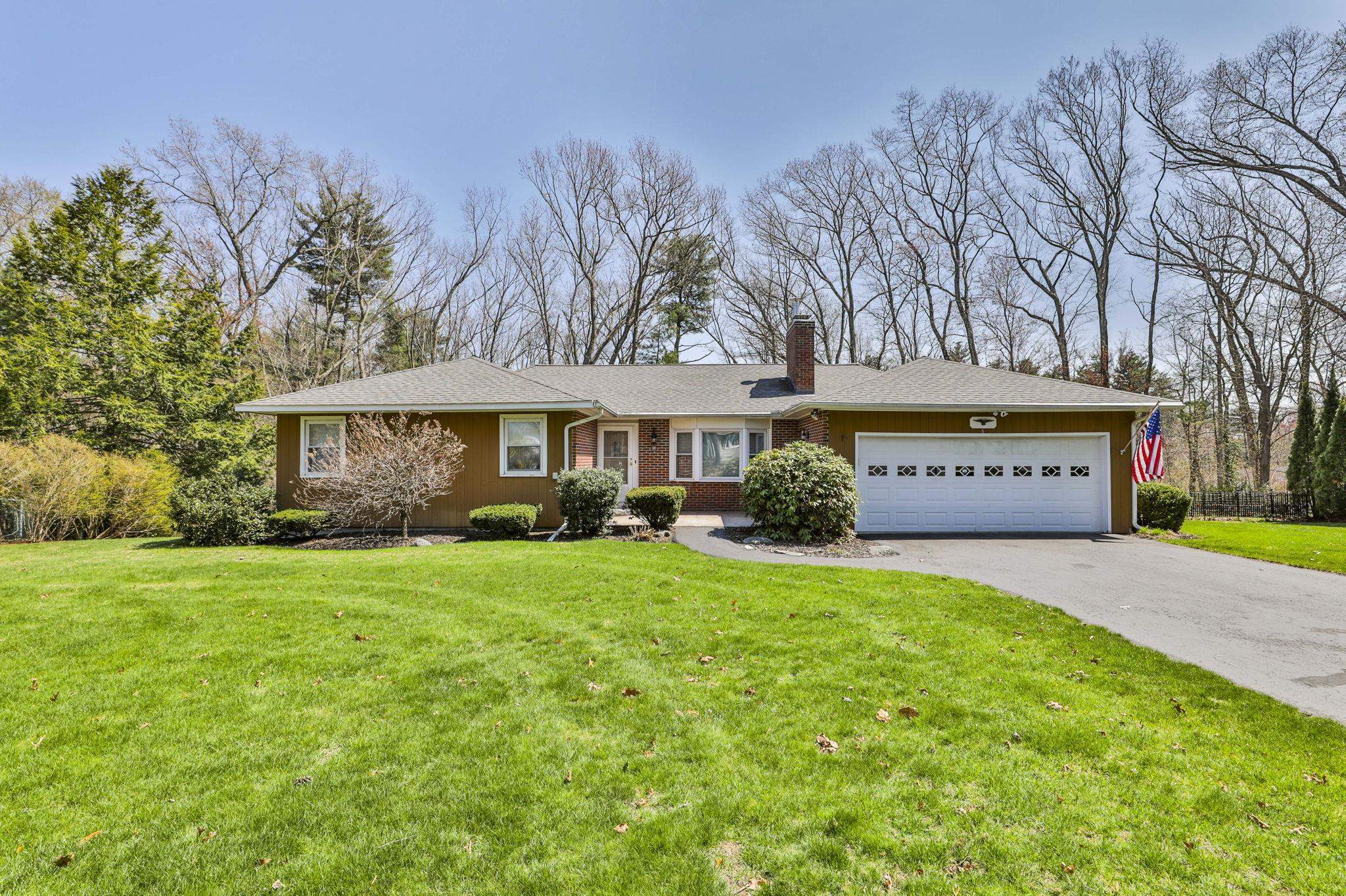 6 Nova Road Nashua, NH 03064 - Photo 2 of 34