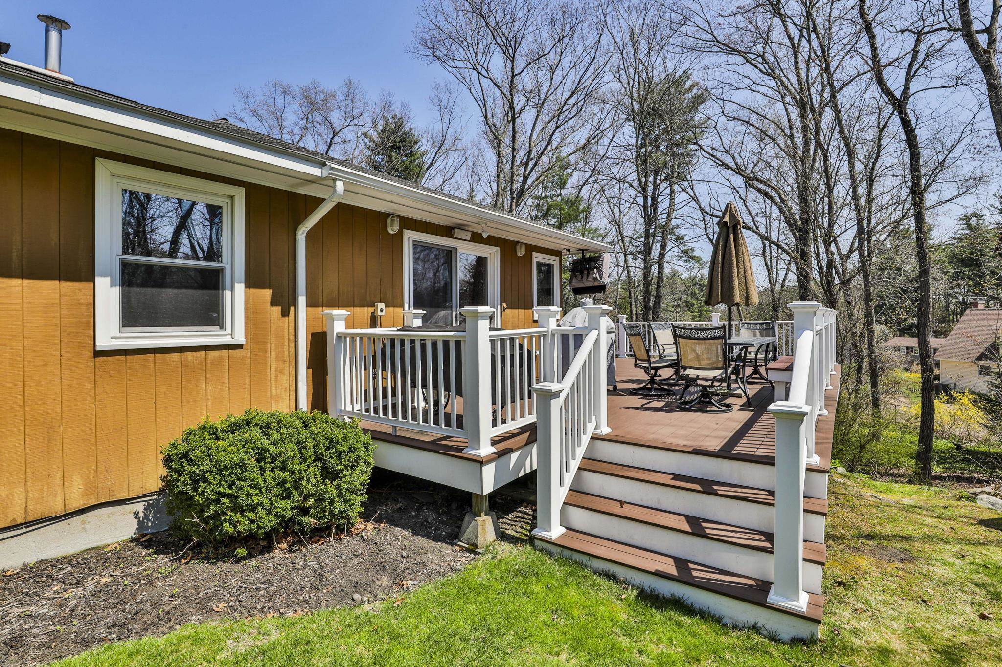 6 Nova Road Nashua, NH 03064 - Photo 6 of 34