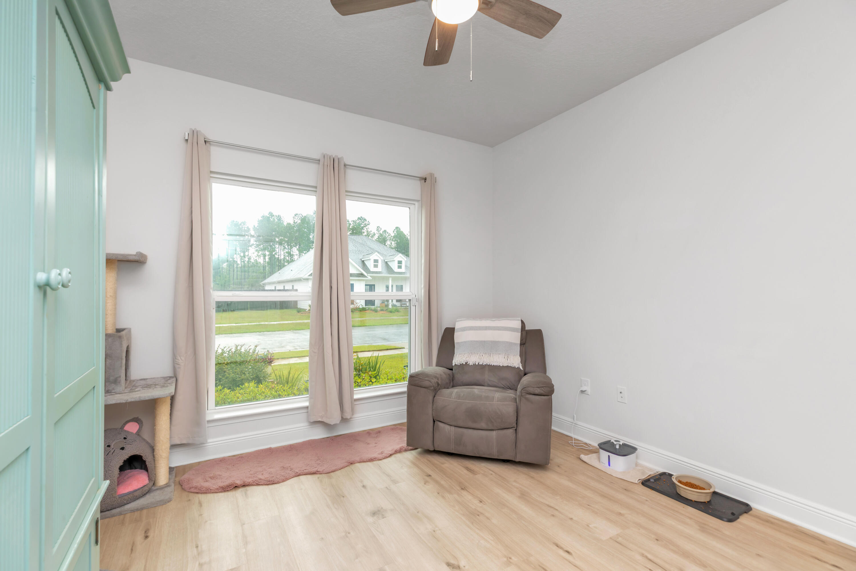 18 Hammock Circle Freeport, FL 32439 - Photo 29 of 50 a living room with furniture and a large window