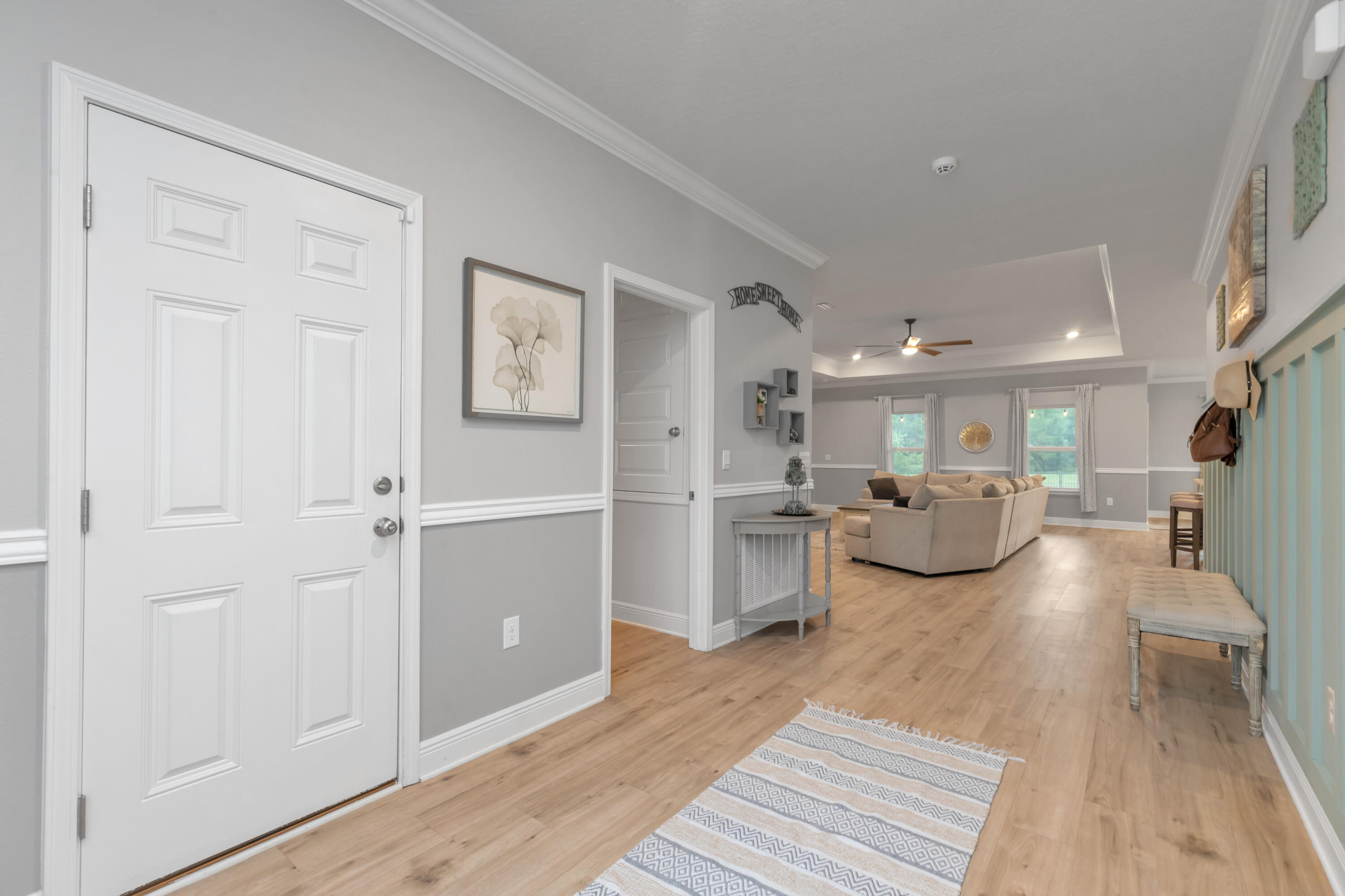 18 Hammock Circle Freeport, FL 32439 - Photo 4 of 50 a living room with furniture and a table