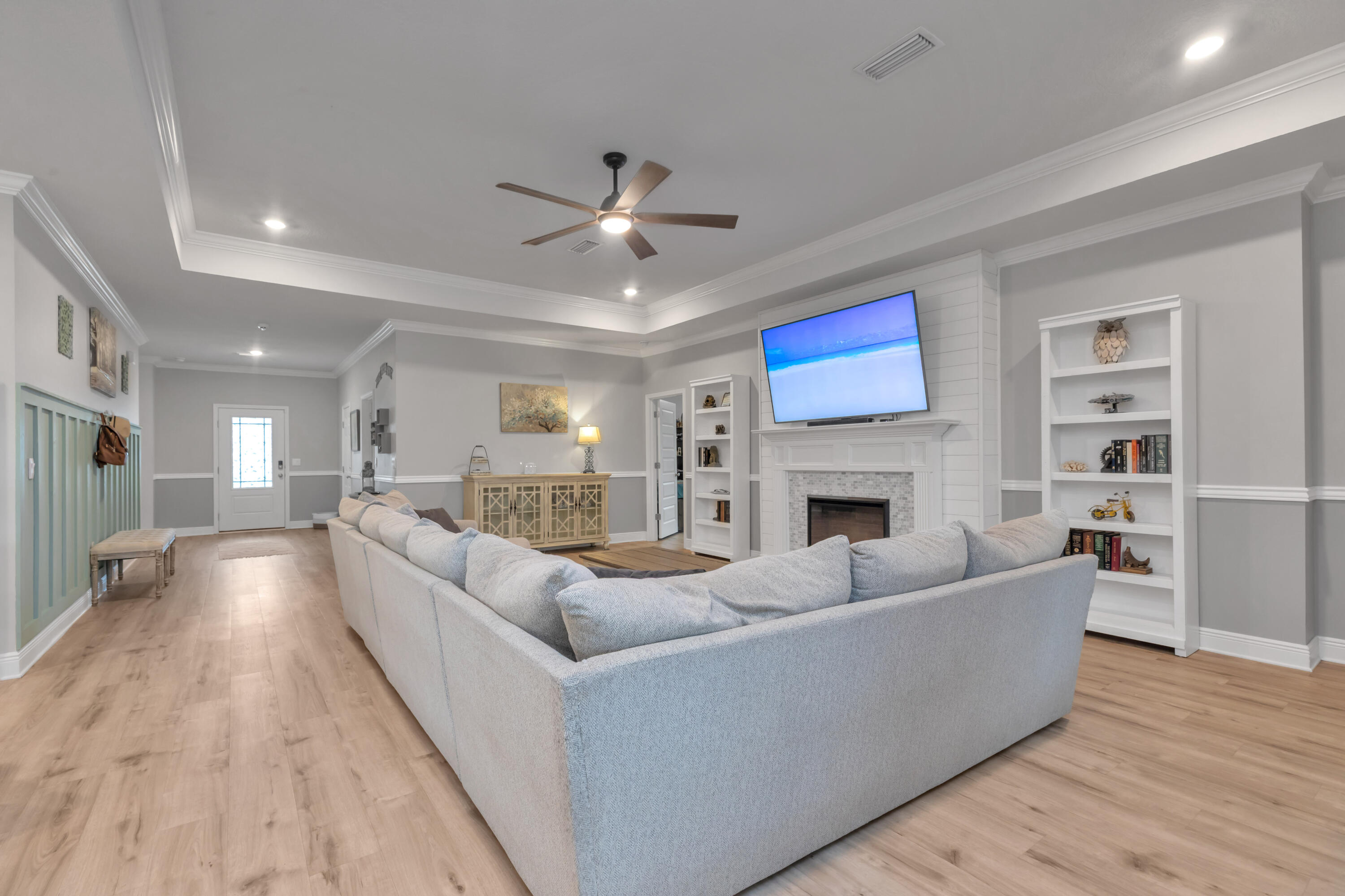 18 Hammock Circle Freeport, FL 32439 - Photo 9 of 50 a living room with furniture fireplace and wooden floor