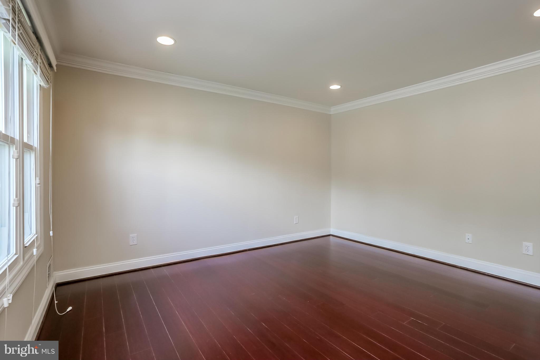 4511 Gage Road Alexandria, VA 22309 - Photo 5 of 30 Living Room