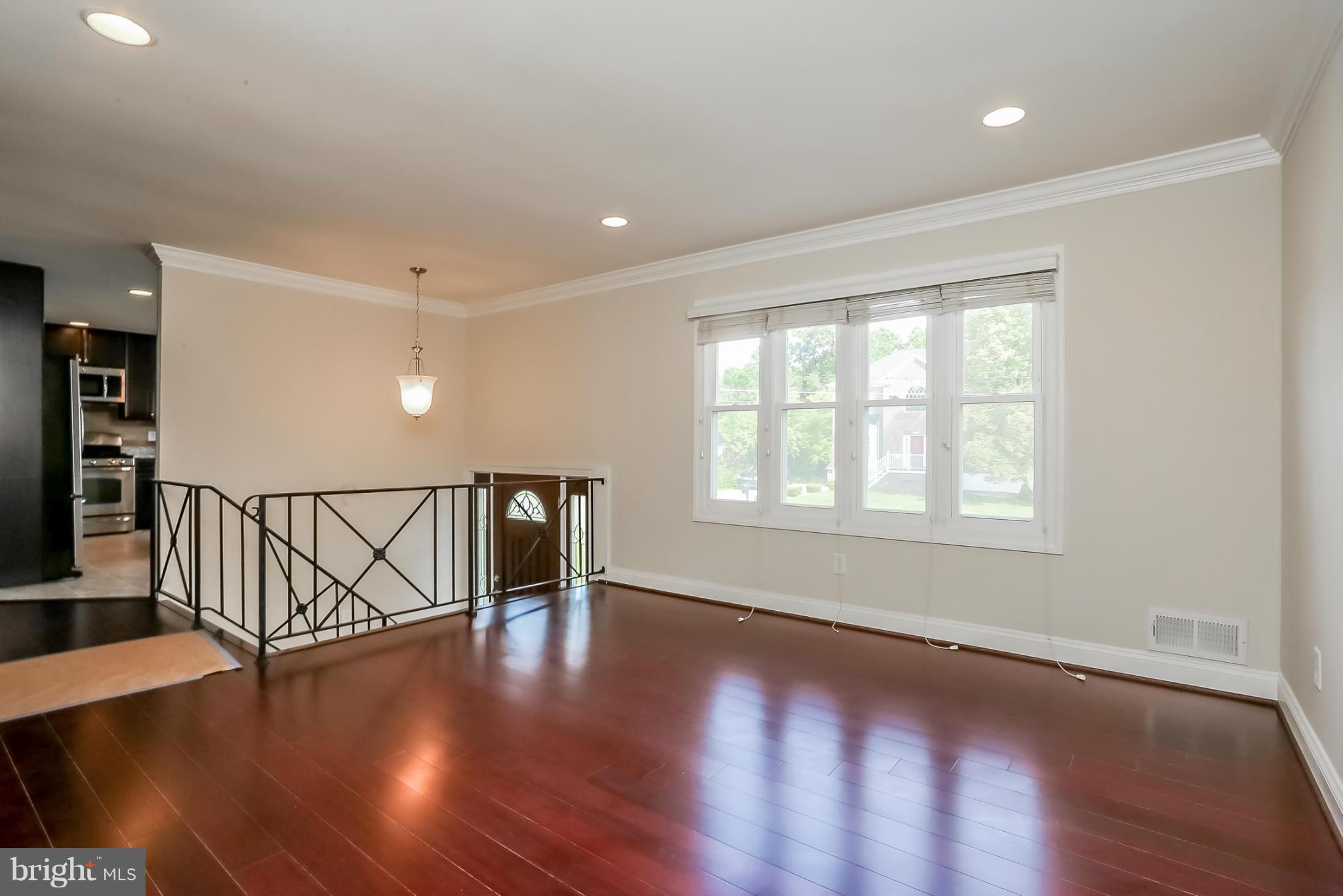 4511 Gage Road Alexandria, VA 22309 - Photo 6 of 30 Living Room