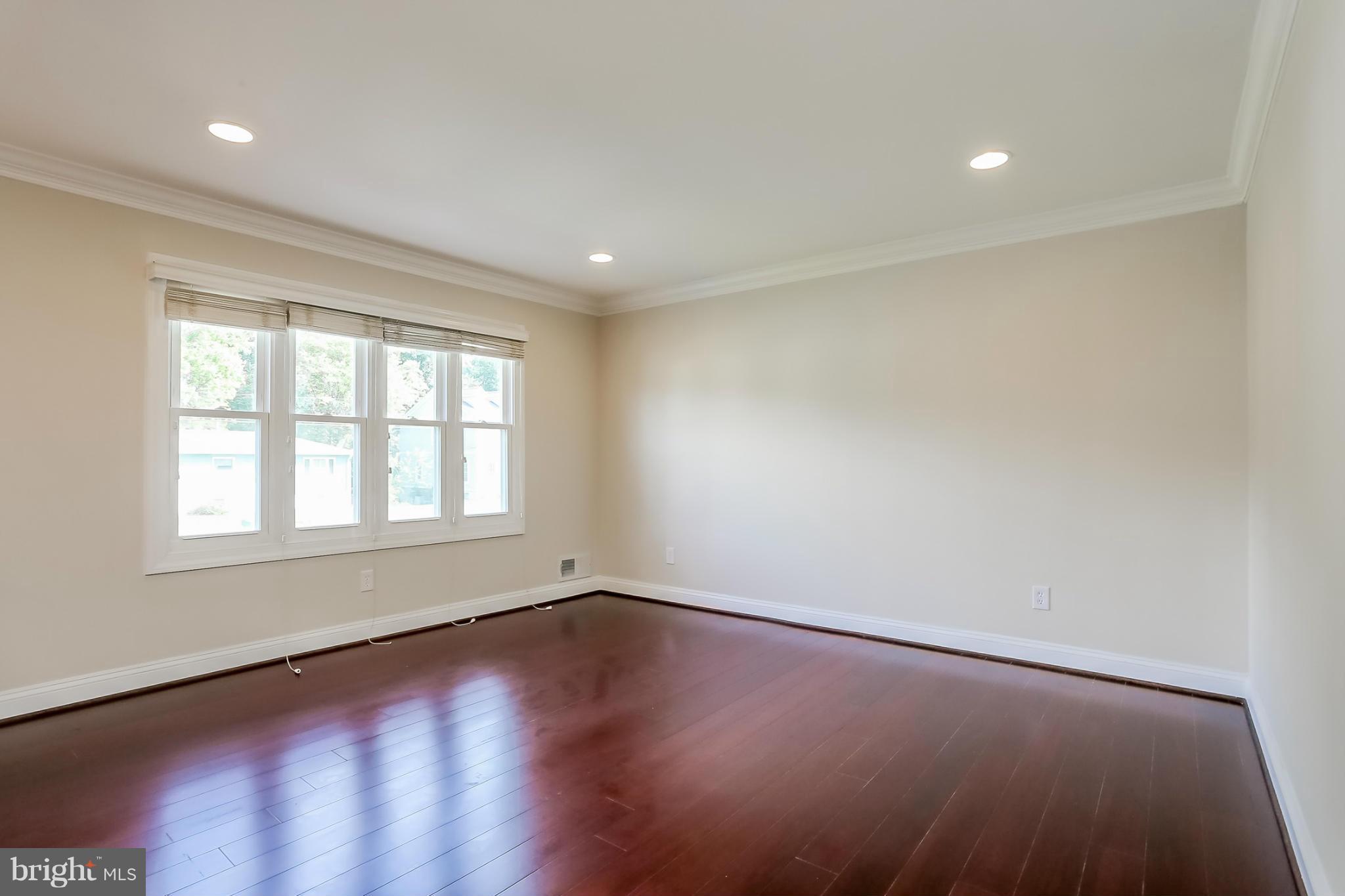 4511 Gage Road Alexandria, VA 22309 - Photo 7 of 30 Living Room