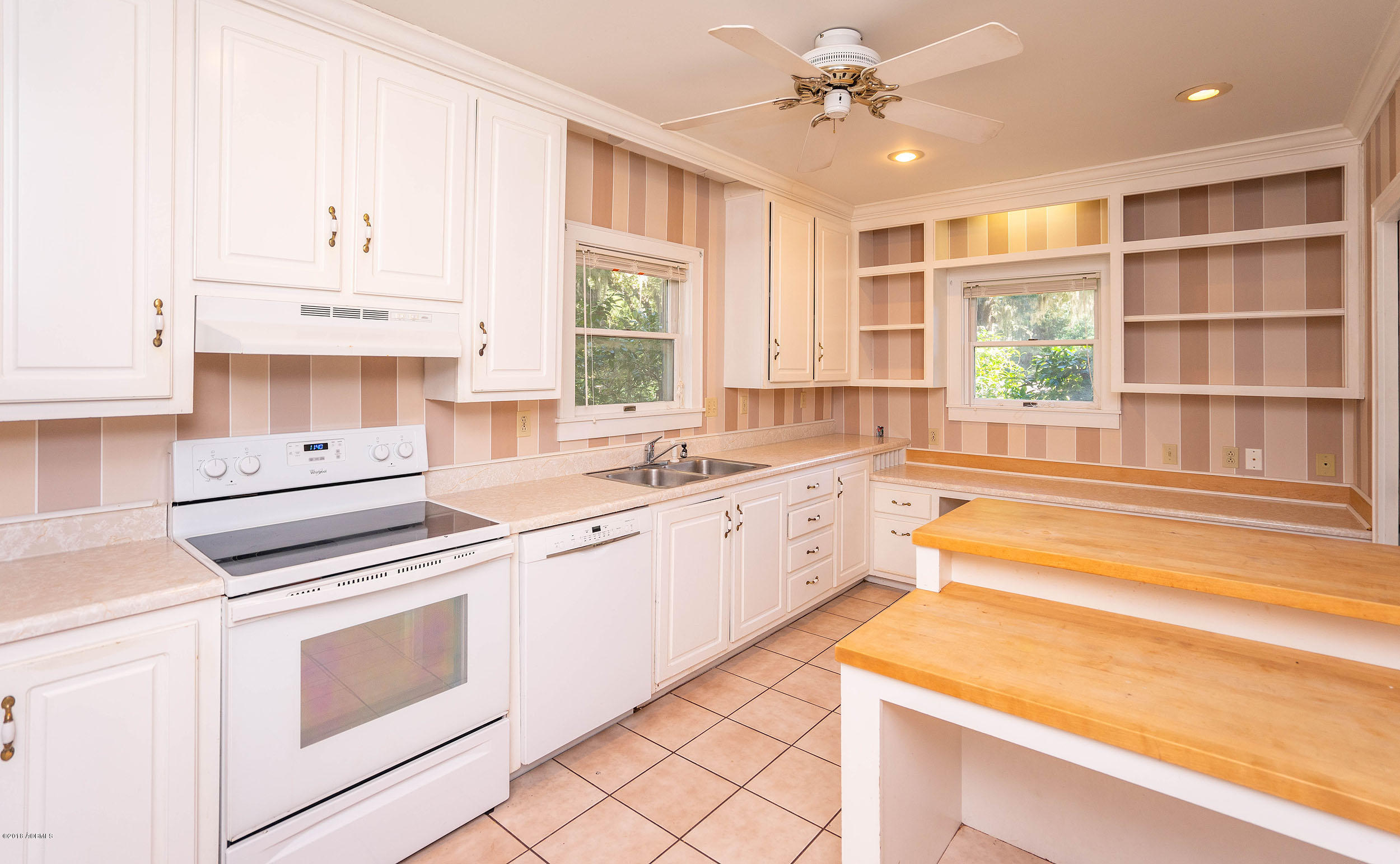 750 Ribaut Road Beaufort, SC 29902 - Photo 12 of 50 Kitchen