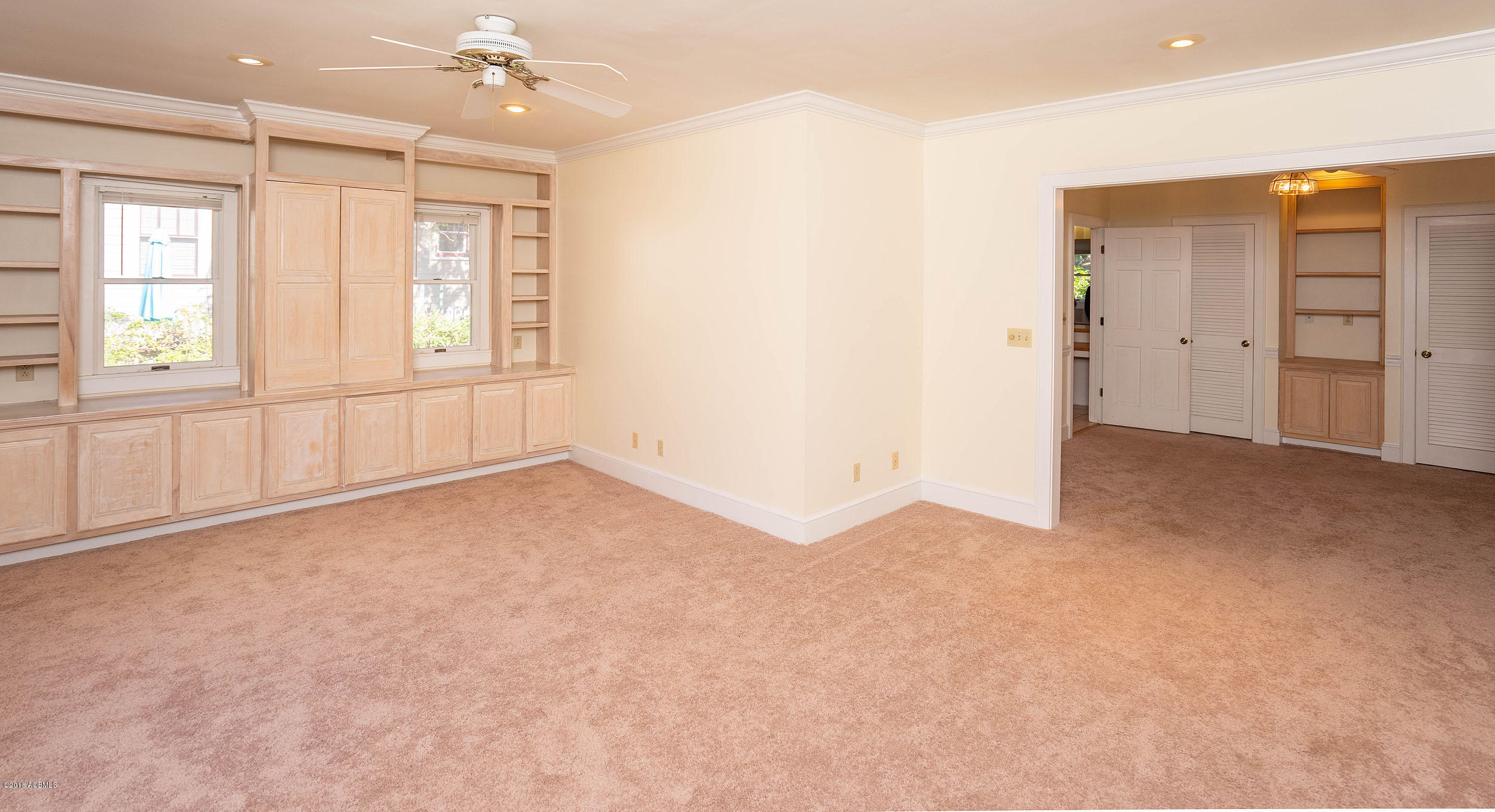 750 Ribaut Road Beaufort, SC 29902 - Photo 23 of 50 Family Room