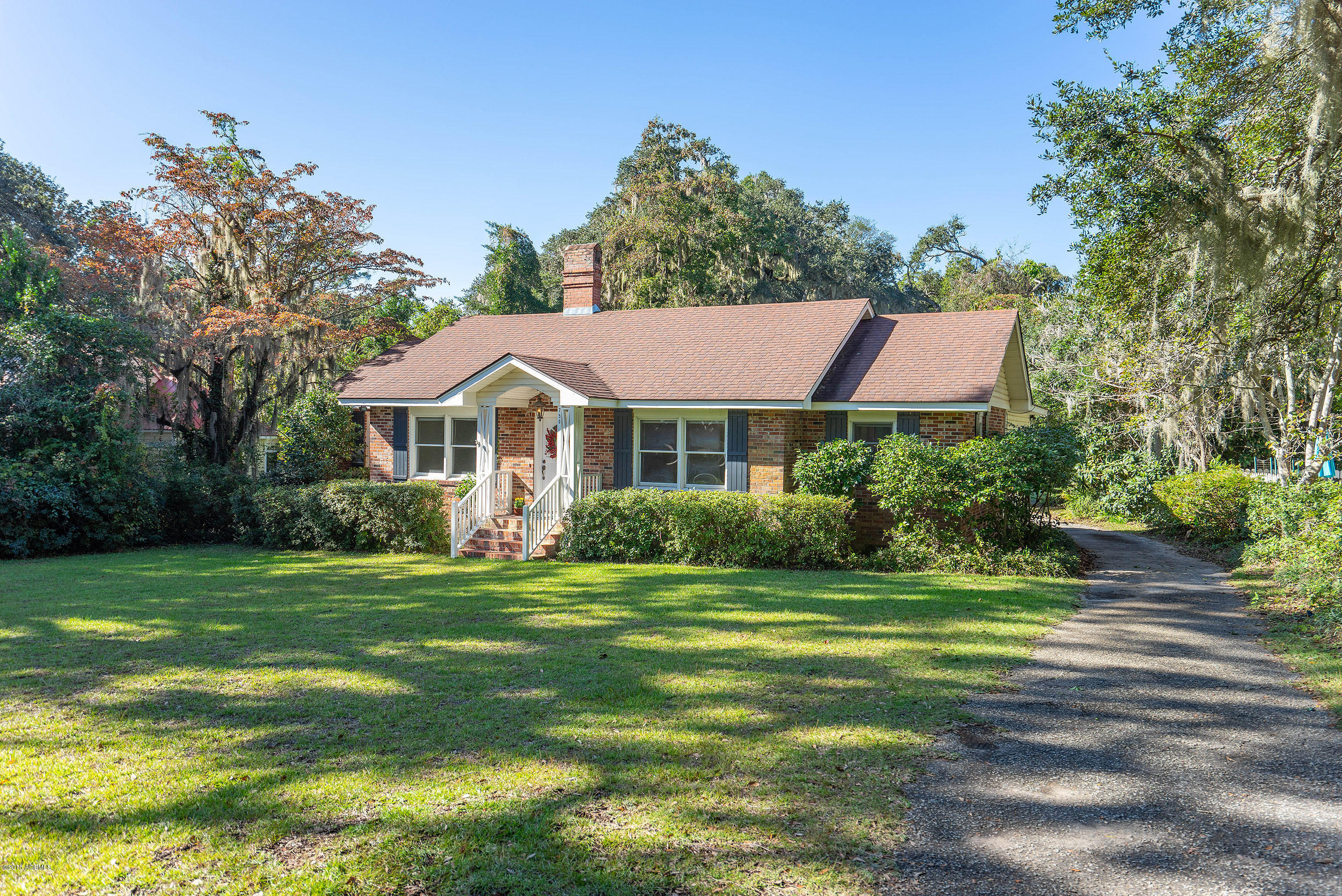 750 Ribaut Road Beaufort, SC 29902 - Photo 7 of 50 Front