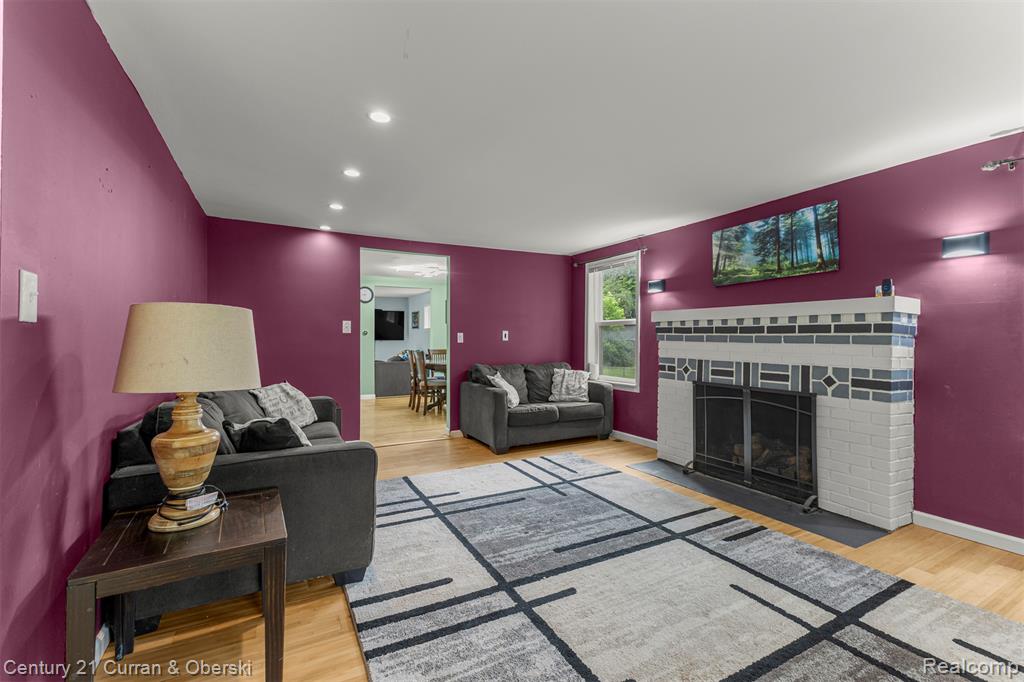 18491 Savage Road Belleville, MI 48111 - Photo 4 of 49