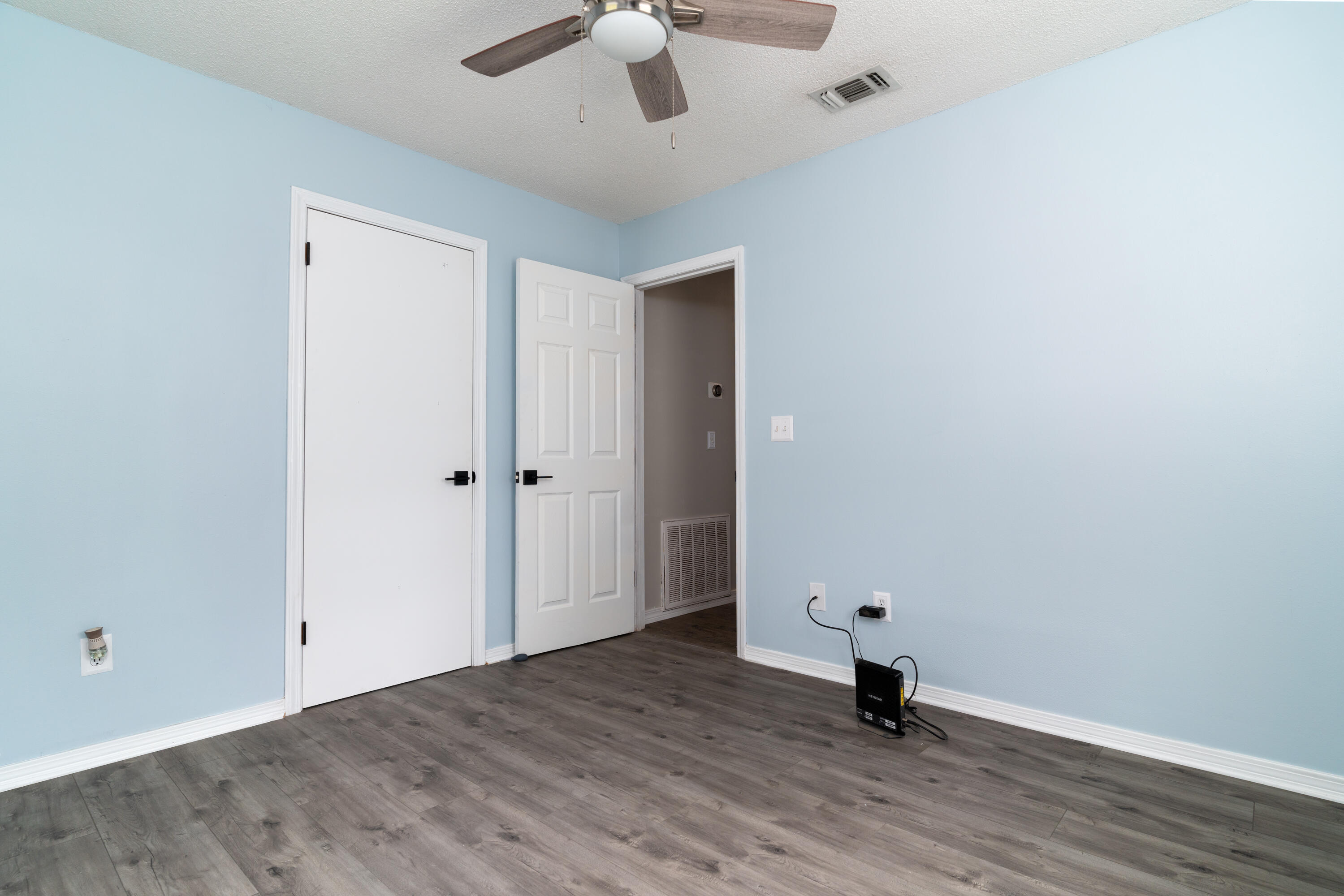 1530 Heritage Road Fort Walton Beach, FL 32547 - Photo 35 of 37 a view of a room with a empty space