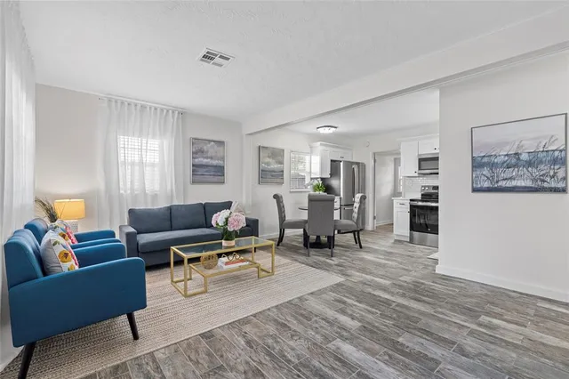 $2,350 | 326 50th Avenue North, St. Petersburg, FL 33703