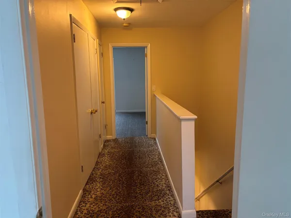 $509,000 | 92 Lake Ridge Cove, Mohegan Lake, NY 10547