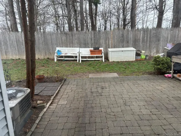 $509,000 | 92 Lake Ridge Cove, Mohegan Lake, NY 10547