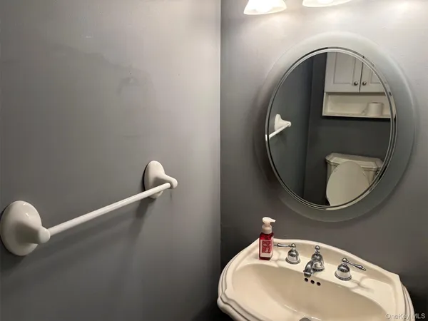 $509,000 | 92 Lake Ridge Cove, Mohegan Lake, NY 10547