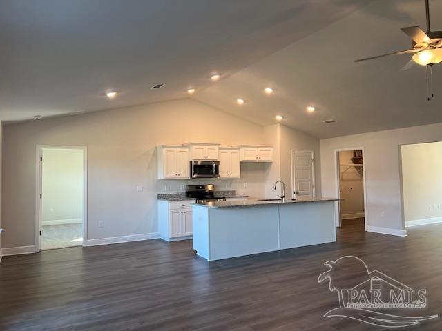 1816 Sunset Maple Road, Unit 21B Cantonment, FL 32533 - Photo 3 of 18