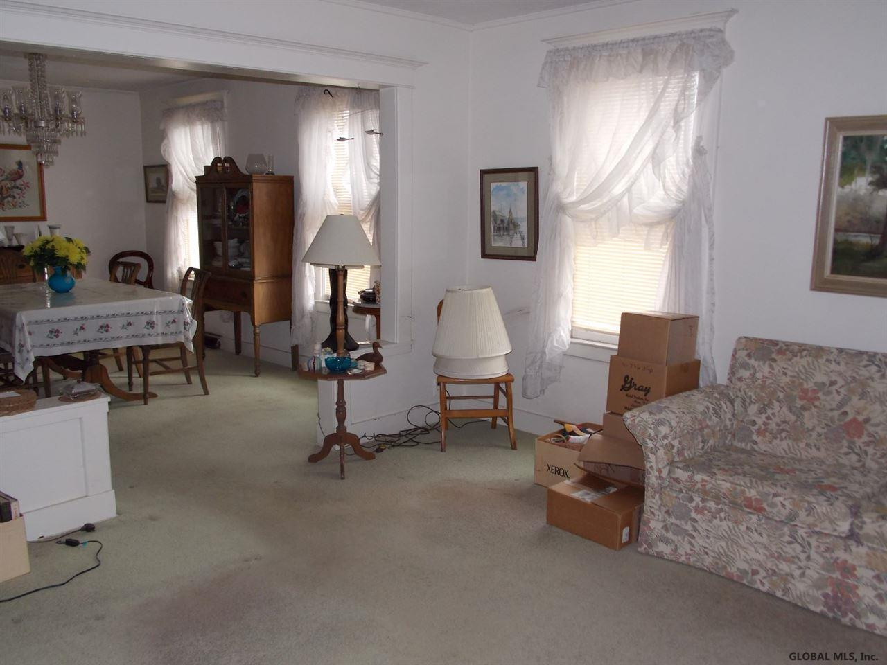 4 Yale Street Schenectady, NY 12304 - Photo 4 of 10 Photo 4