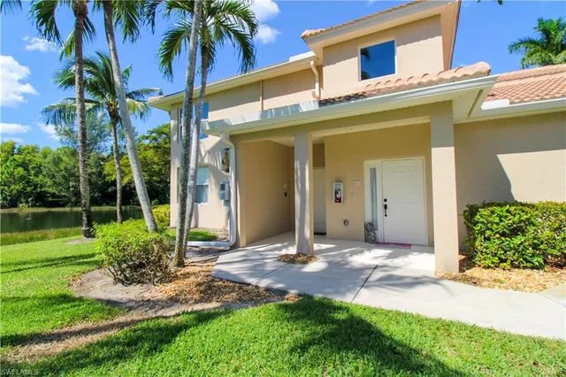 $2,295 | 354 Dover Place, Unit D101, Naples, FL 34104
