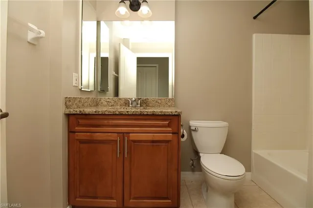 $2,295 | 354 Dover Place, Unit D101, Naples, FL 34104