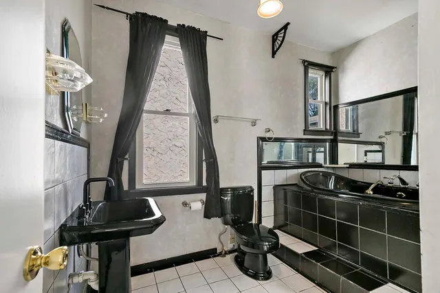 $289,900 | 1454 Albemarle Street, St. Paul, MN 55117