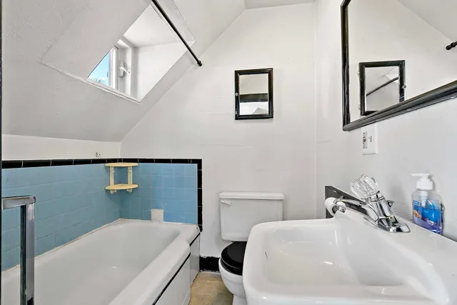 $289,900 | 1454 Albemarle Street, St. Paul, MN 55117