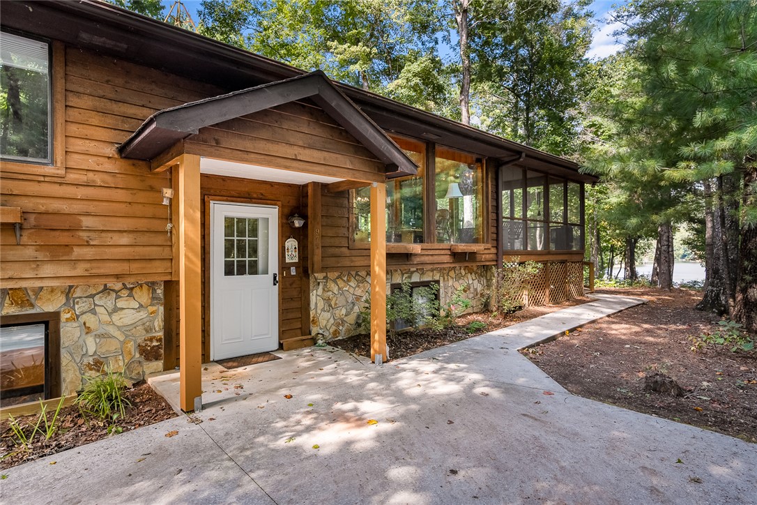 975 Chattooga Lake Road Mountain Rest, SC 29664 - Photo 4 of 50 Gallery Image 4