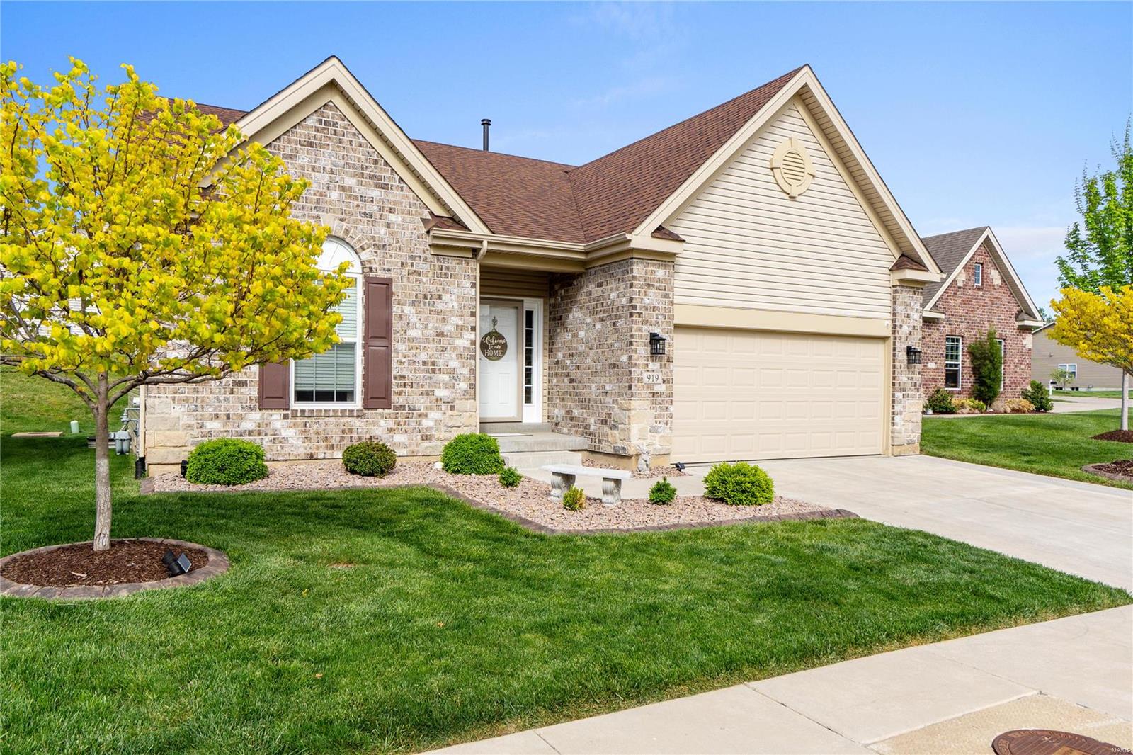 919 Ridgepointe Pl Circle, Unit 131 Lake St. Louis, MO 63367 - Photo 1 of 45