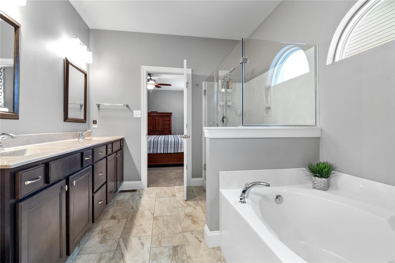919 Ridgepointe Pl Circle, Unit 131 Lake St. Louis, MO 63367 - Photo 21 of 45
