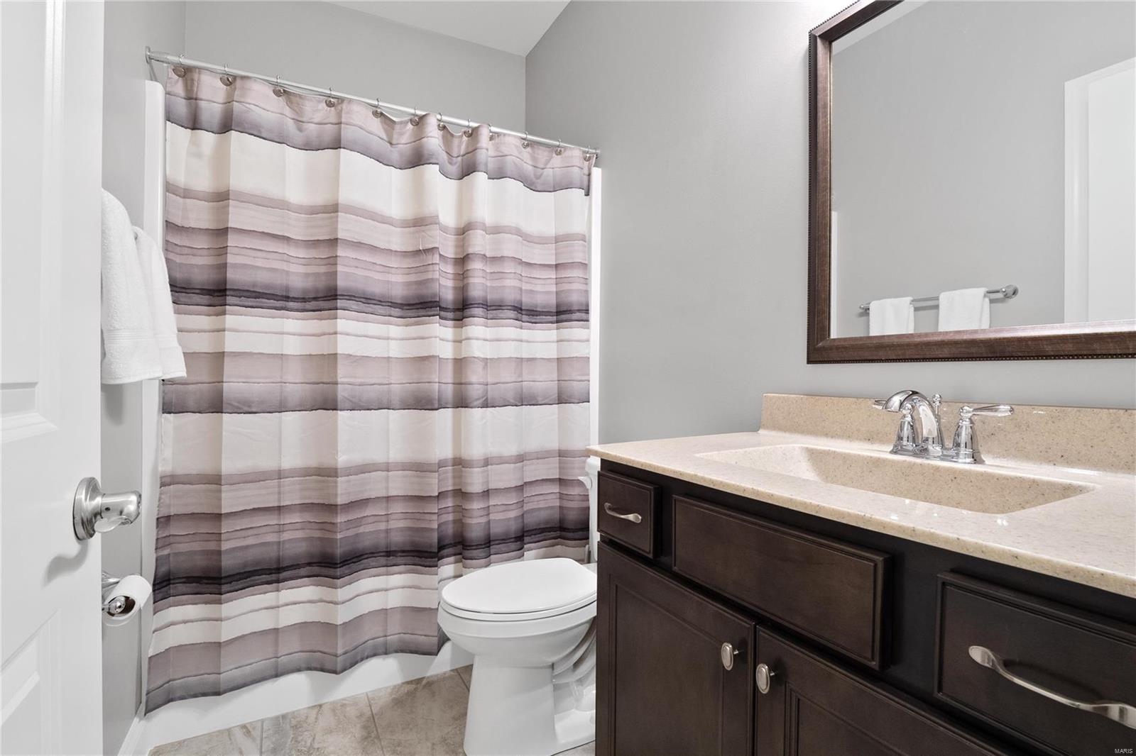 919 Ridgepointe Pl Circle, Unit 131 Lake St. Louis, MO 63367 - Photo 25 of 45
