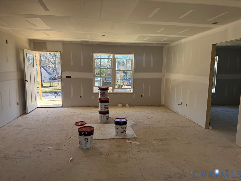 6904 Hearthside Drive Prince George, VA 23875 - Photo 4 of 19 a room with furniture and window