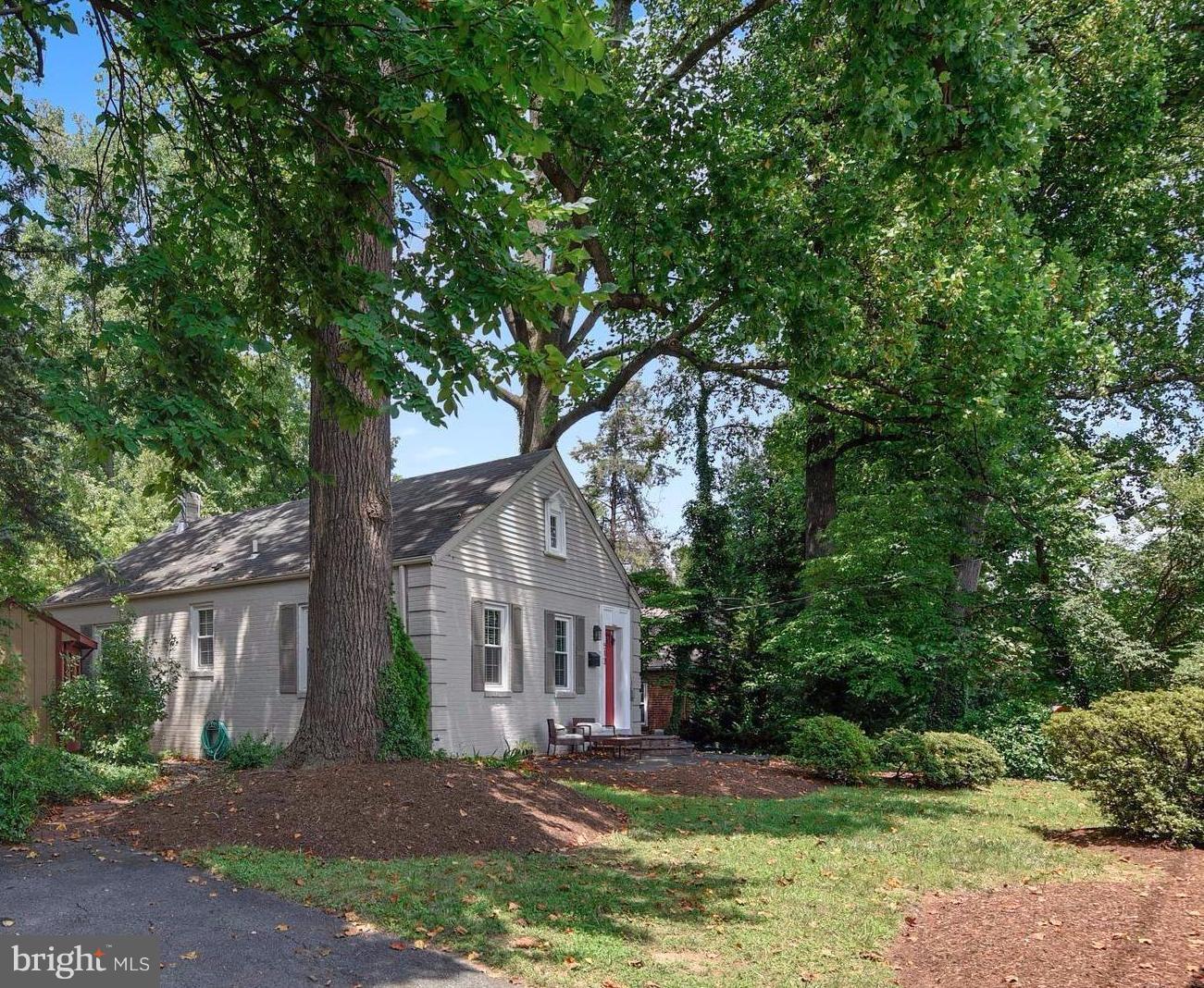 513 Schuyler Road Silver Spring, MD 20910 - Photo 1 of 29 Exterior (Front)