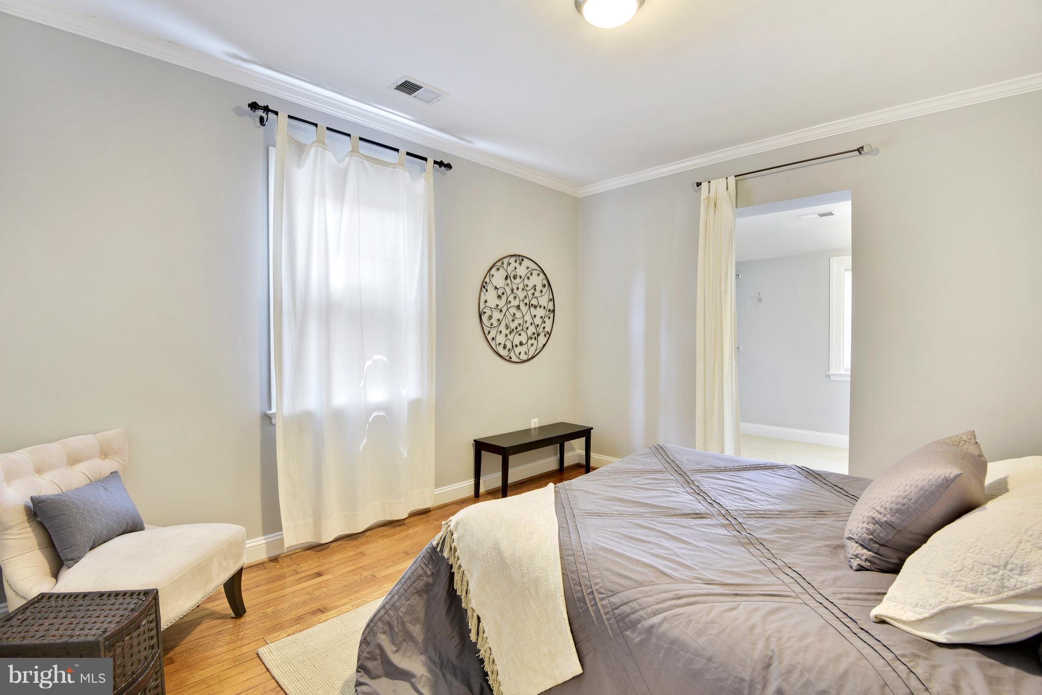 513 Schuyler Road Silver Spring, MD 20910 - Photo 16 of 29 Bedroom (Master)