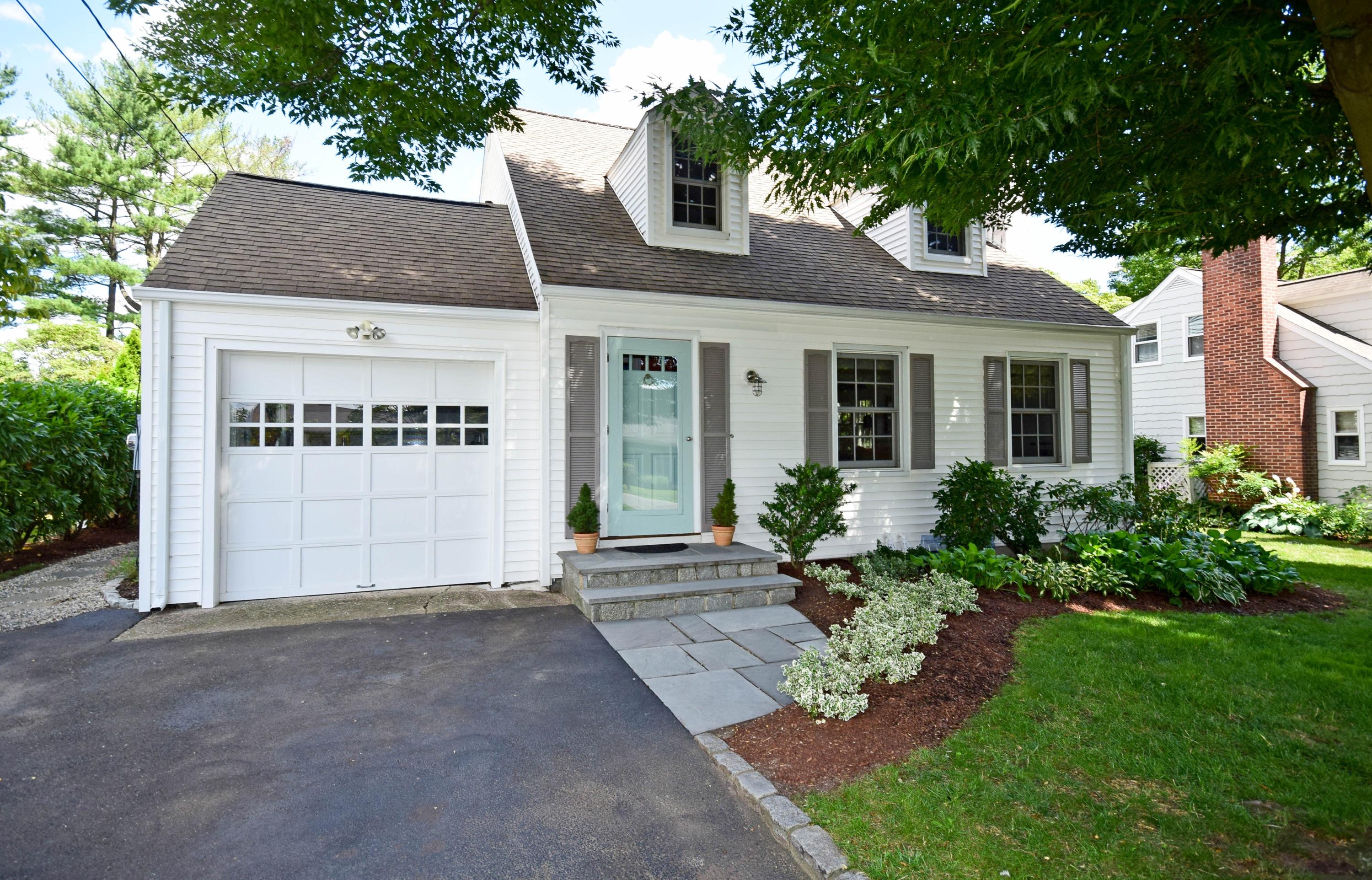 35 Ridgeley Street Darien, CT 06820 - Photo 1 of 25 front view of a house with a yard