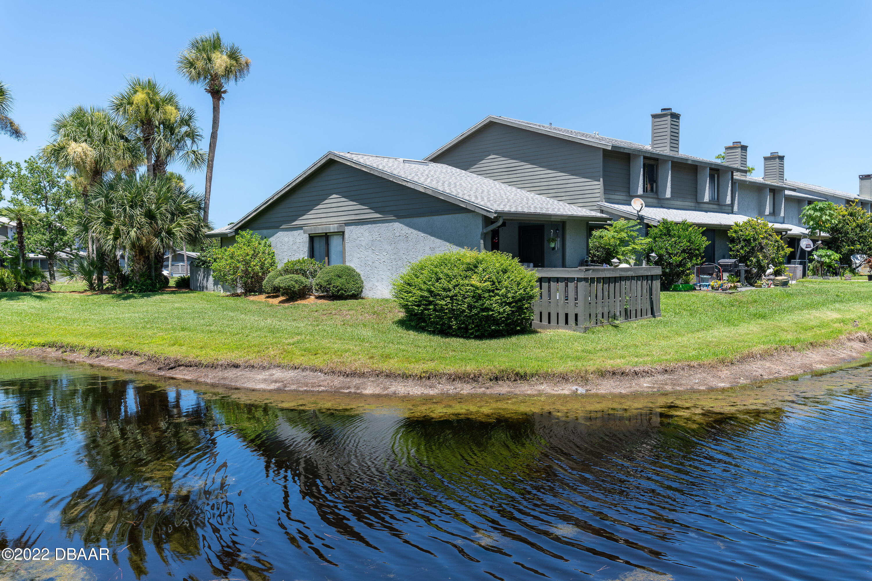 End Unit with Lake Views (2)