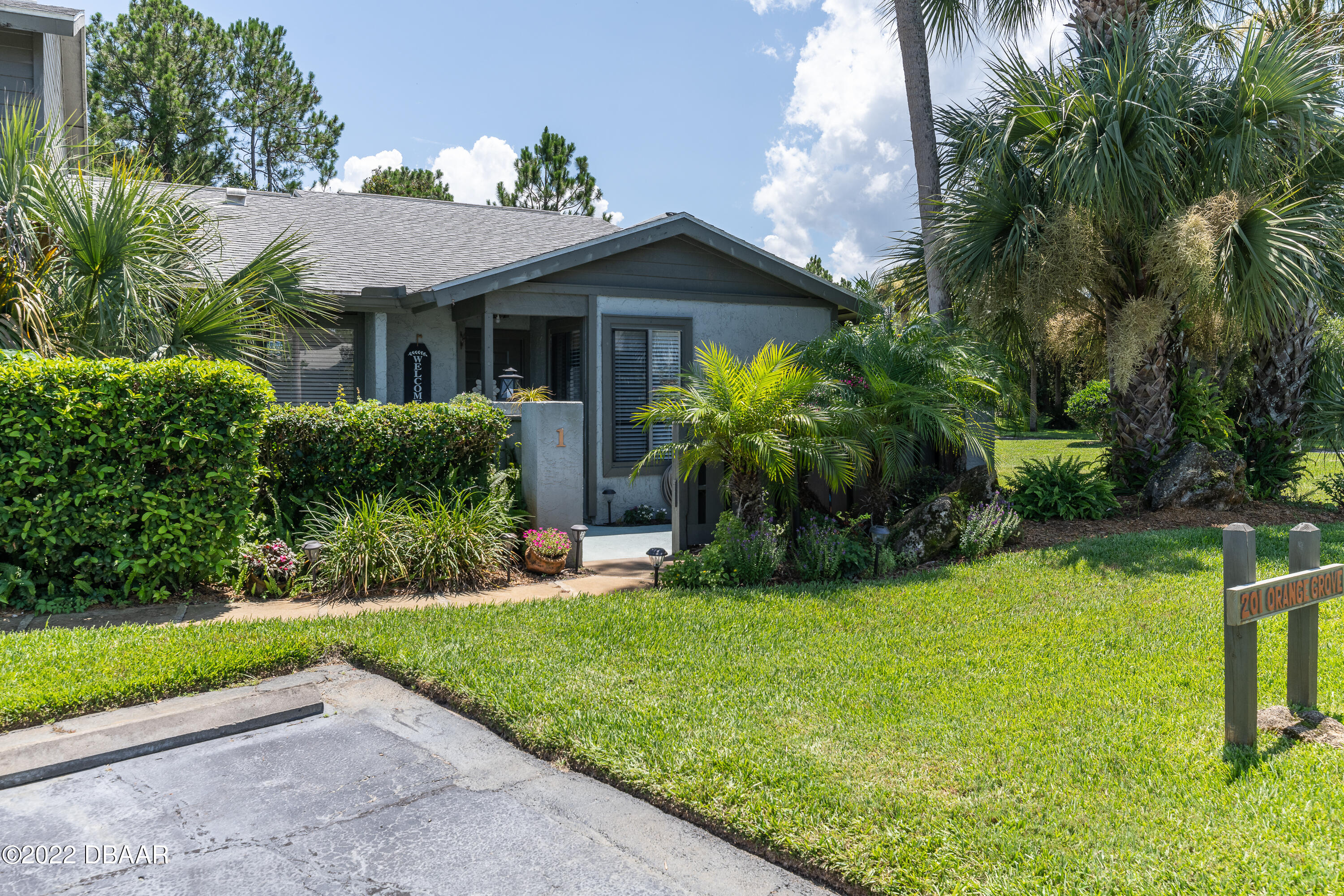 201 Orange Grove Drive, Unit A Ormond Beach, FL 32174 - Photo 2 of 8 201 Orange Grove Unit 1A