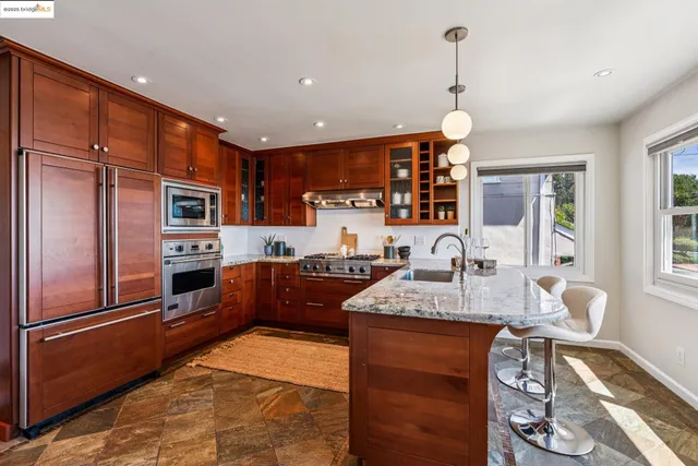 $998,000 | 2120 Braemar Road, Oakland, CA 94602